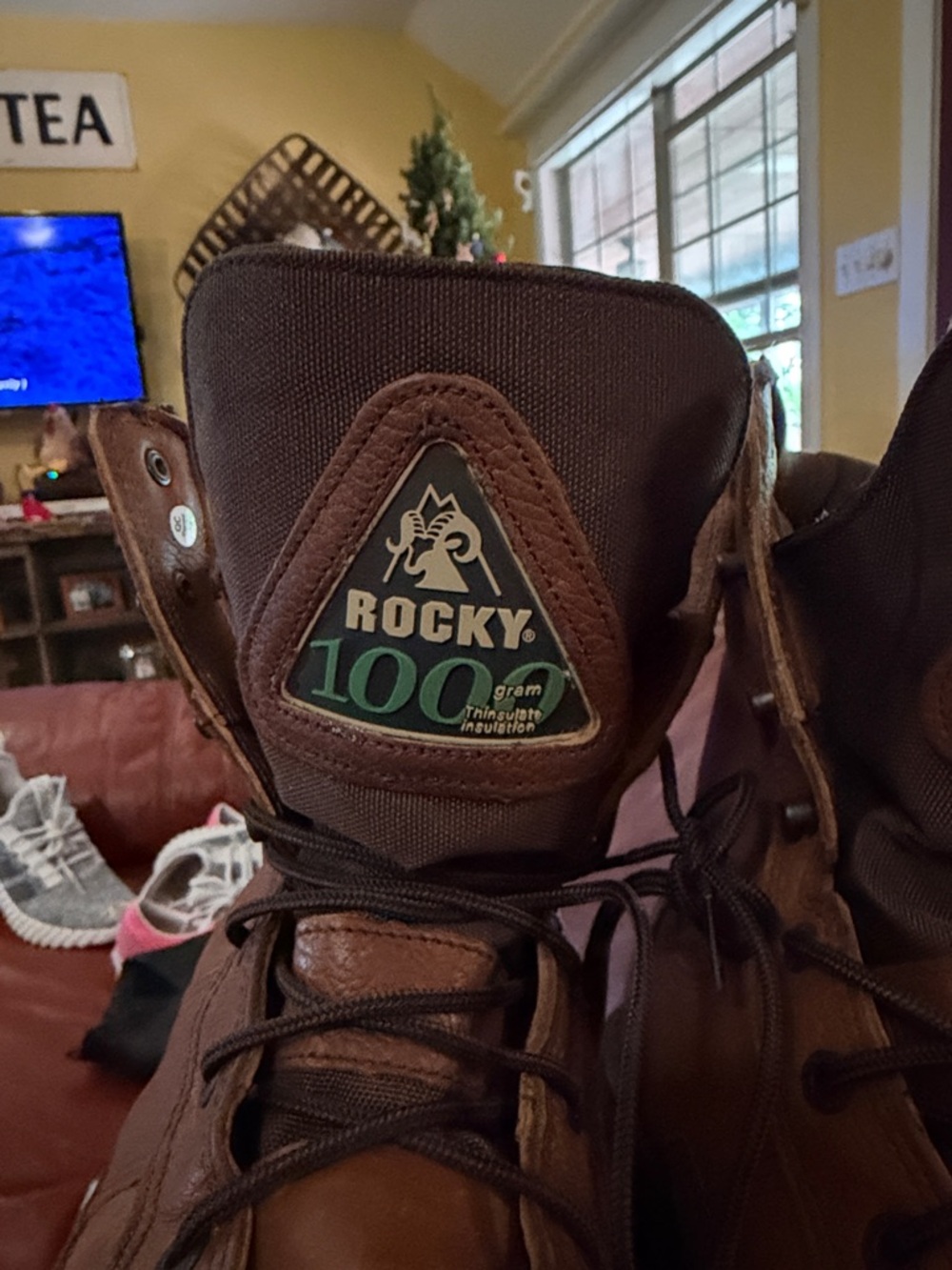 Rocky Men's Brown Leather Work Boots with insulation and steel toe tip. - Picture 2 of 13